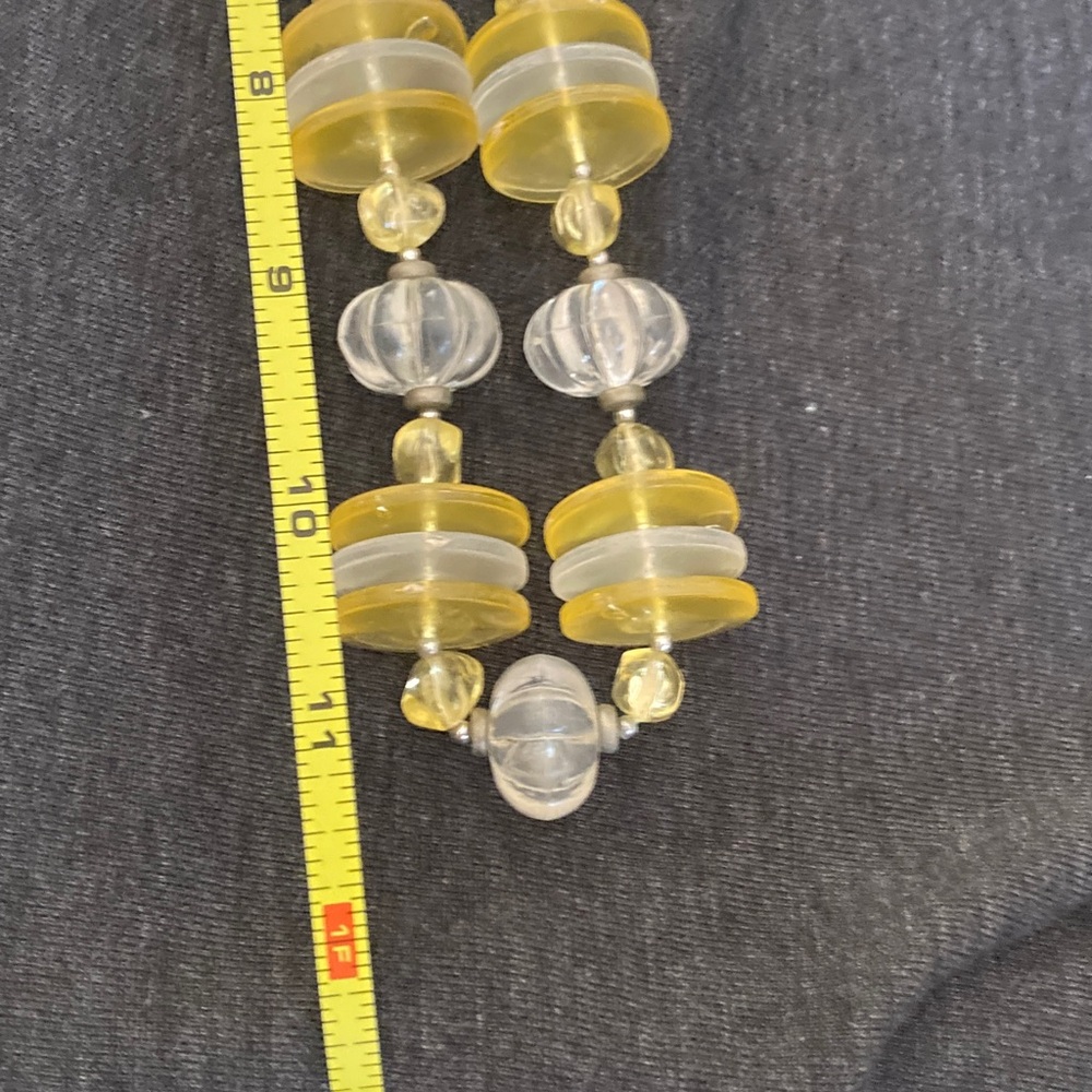 Vintage Yellow and Clear Beaded Necklace - Picture 4 of 5